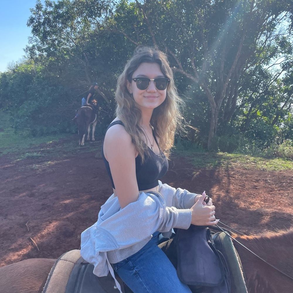 Meet your Posher, April